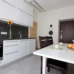 Apartment Modern Cozy 1br In Quiet Center Of
