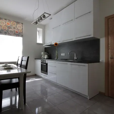 Apartment Modern Cozy 1br In Quiet Center Of