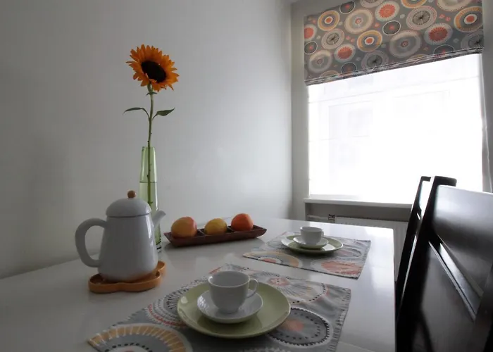 Modern Cozy 1br In Quiet Center Of