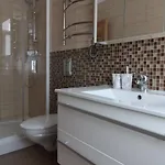 شقة Modern Cozy 1br In Quiet Center Of *