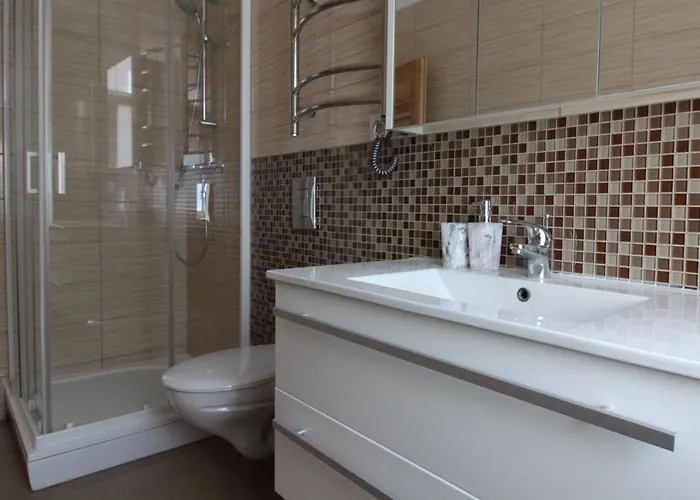 Апартаменты Modern Cozy 1br In Quiet Center Of *